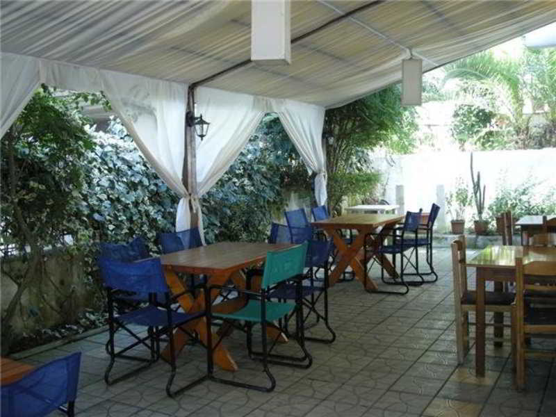 Hotel Ari Sarandë Buitenkant foto