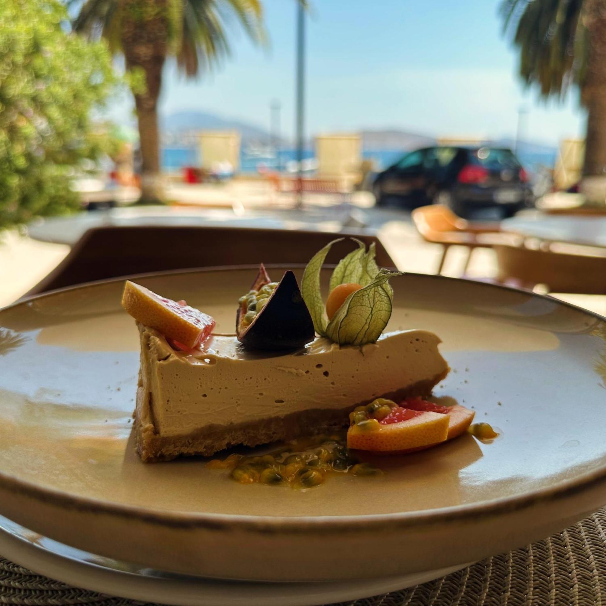 Hotel Ari Sarandë Buitenkant foto