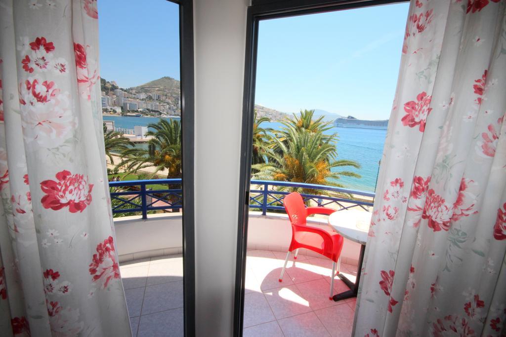 Hotel Ari Sarandë Buitenkant foto