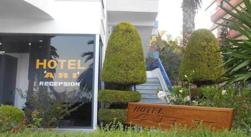 Hotel Ari Sarandë Buitenkant foto