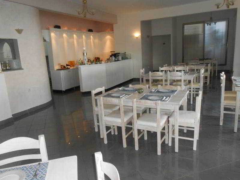 Hotel Ari Sarandë Buitenkant foto